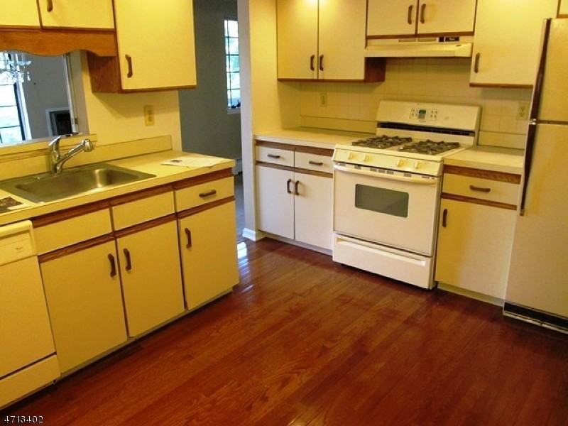 25F Canterbury Rd #25F - Photo 3 of 11