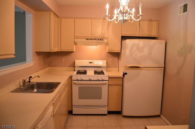 15 Cardinal Ln - Photo 2 of 16