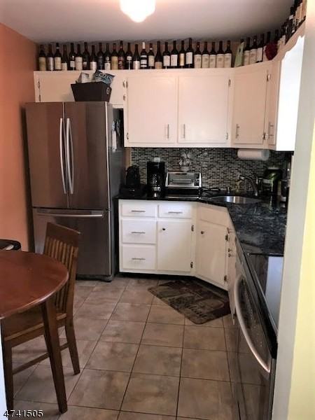 672 Bloomfield Ave - Photo 3 of 17