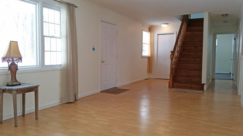 33 Sleepy Hollow Rd - Photo 3 of 13