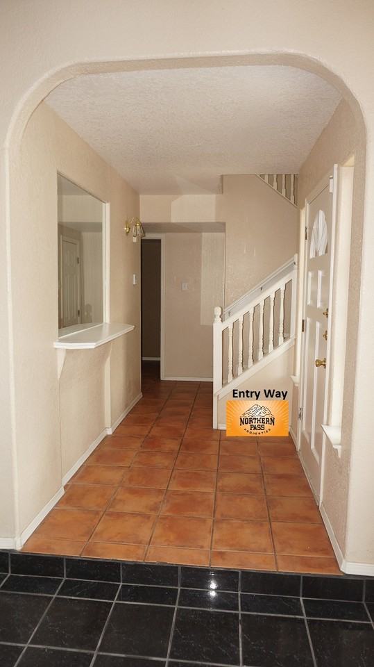 1801 Garden Gate Way - Photo 3 of 32