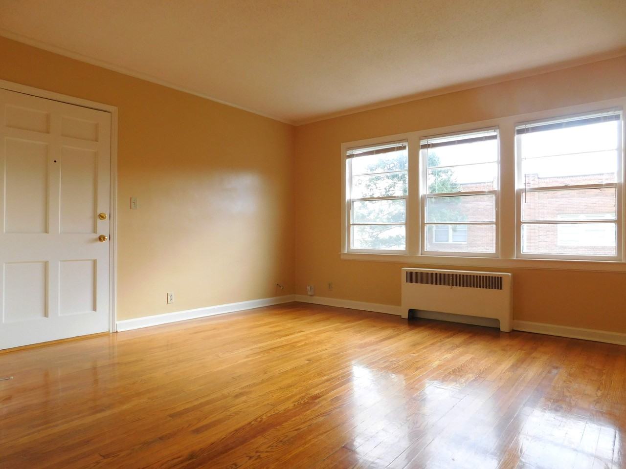 Regency Apartments - Photo 3 of 12