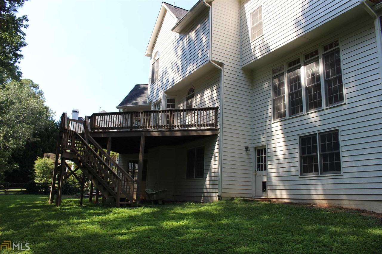 4692 Bishop Lake Rd - Photo 2 of 31