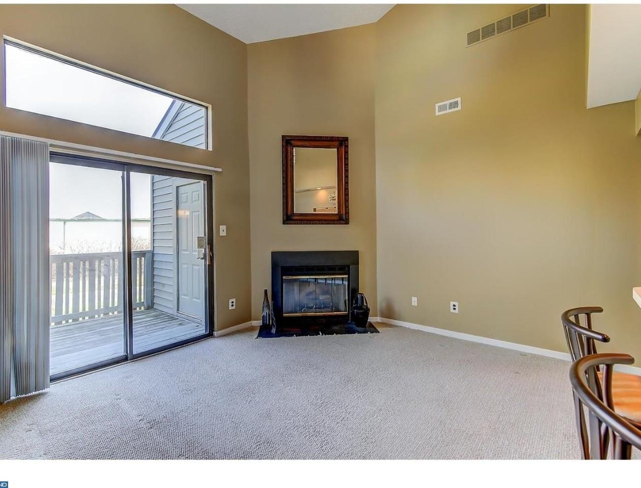 1805 Roberts Way - Photo 3 of 12