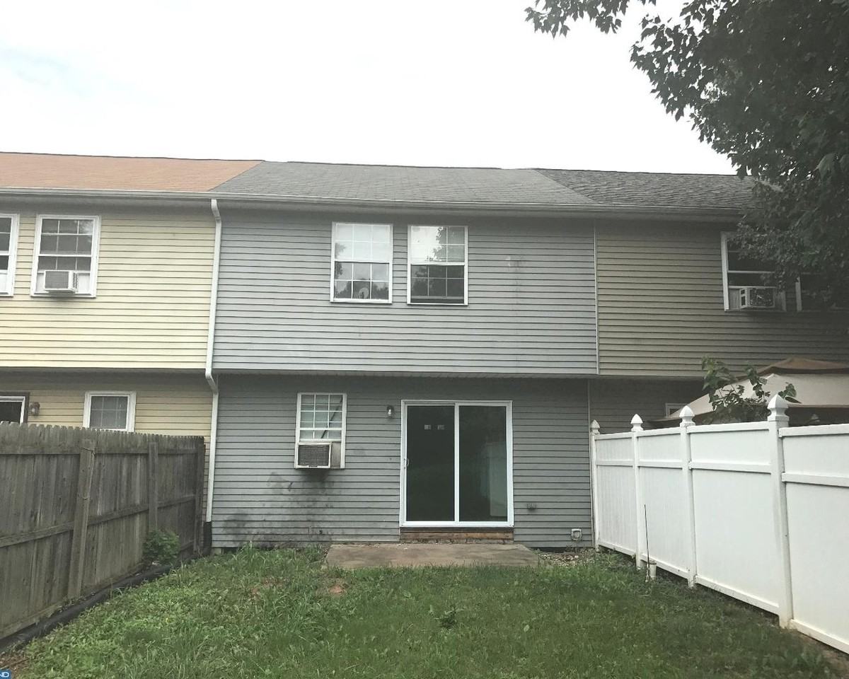 746 Morris Rd - Photo 2 of 16