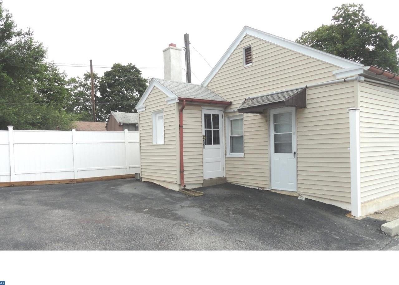 301 Fairfield Rd - Photo 2 of 10