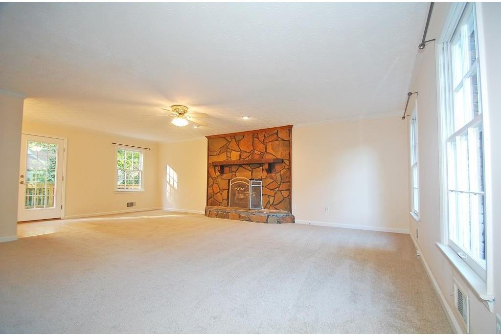 4752 Forest Glen Ct NE - Photo 2 of 24