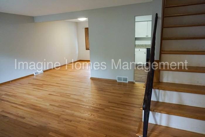 6695 Glenallen Ave - Photo 3 of 10
