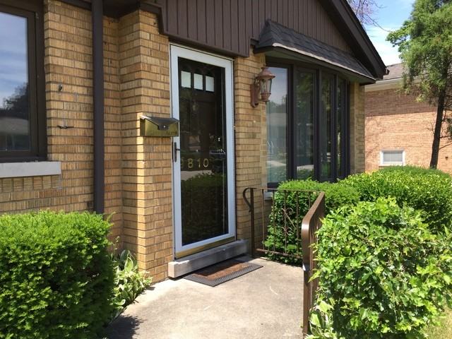 9810 Warren Ave - Photo 2 of 21