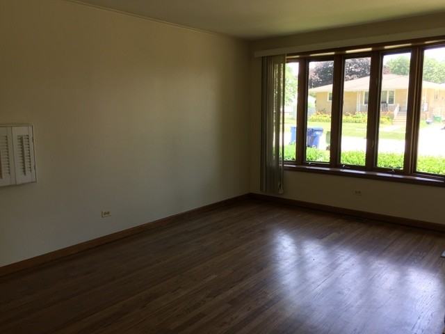 9810 Warren Ave - Photo 3 of 21