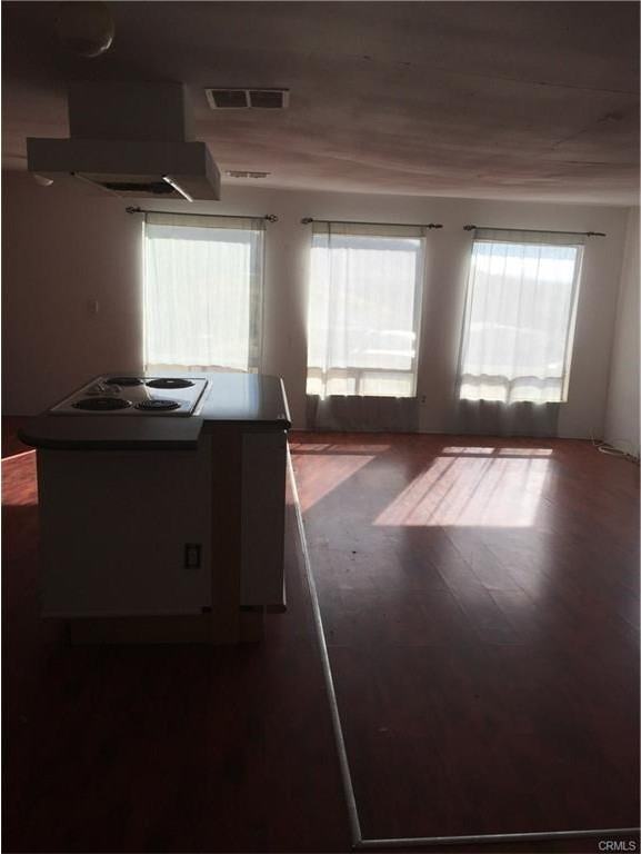 26460 Dale St - Photo 2 of 3