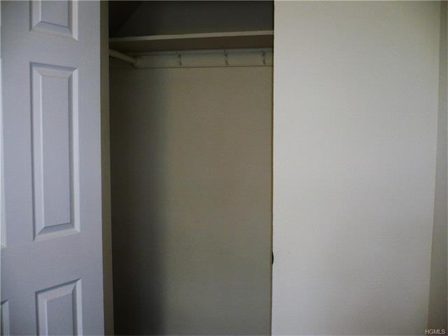 56 Willow Dr - Photo 3 of 7