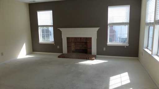 133 Rose St - Photo 2 of 7