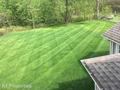 8B Scott Ave - Photo 3 of 18