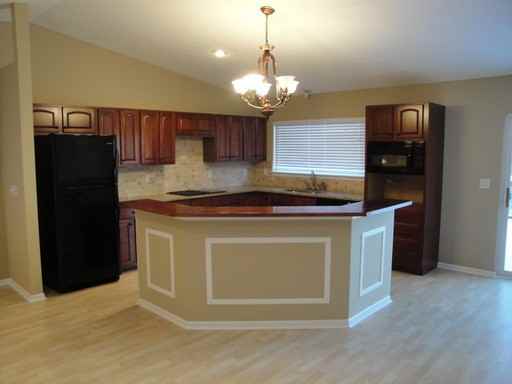 238 Rochester Rd NE - Photo 3 of 18