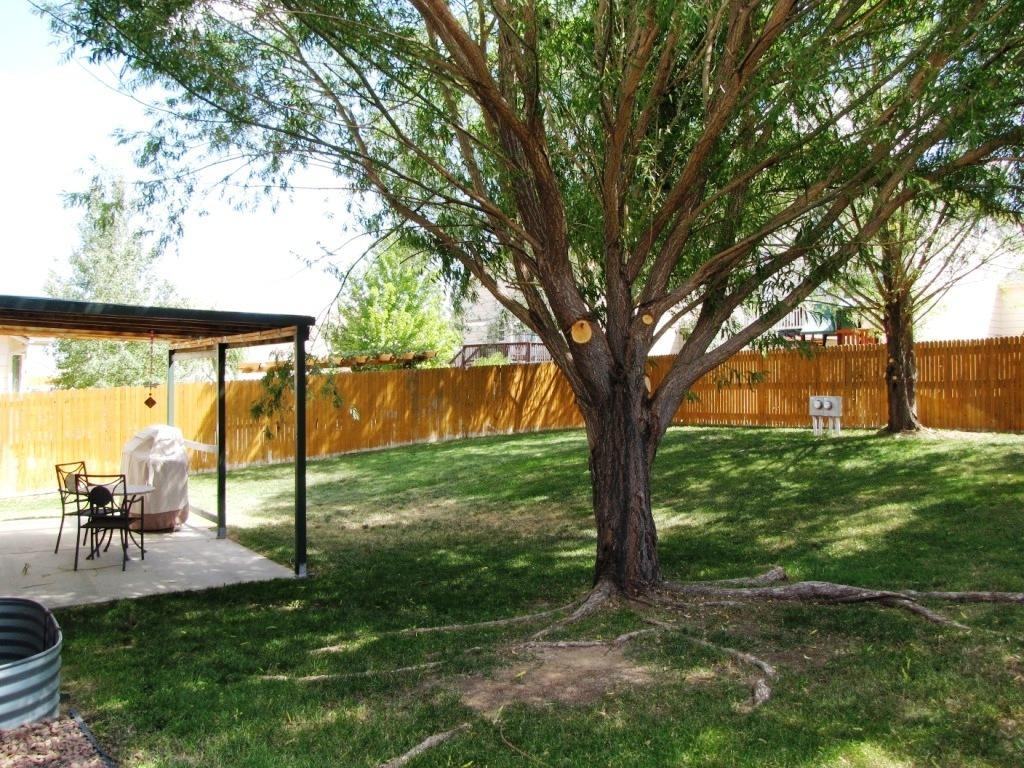 955 Lords Hill Dr - Photo 2 of 15