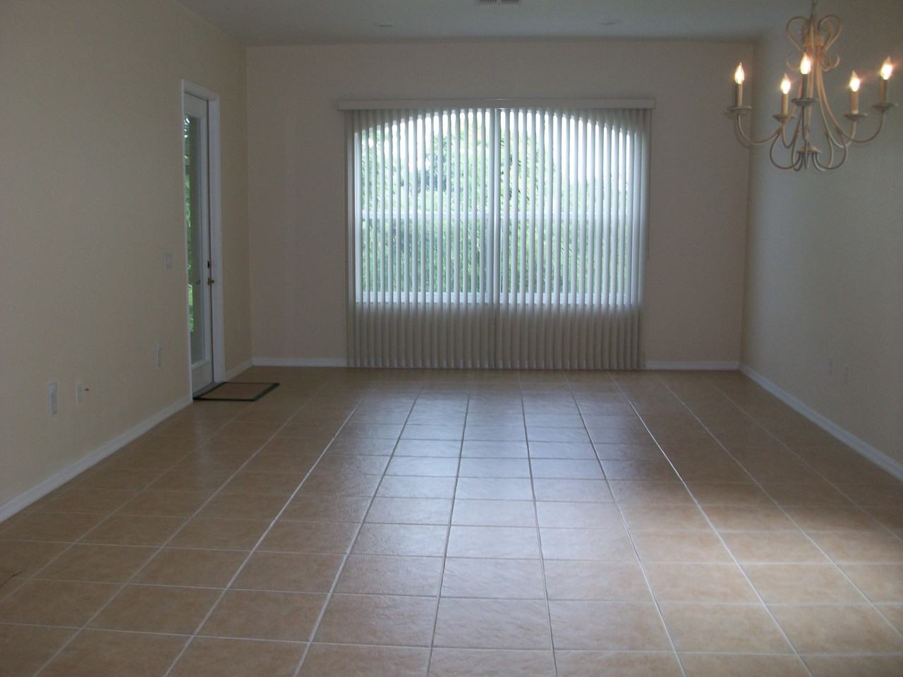 2625 Tottenham Dr - Photo 3 of 11