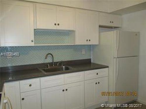 1504 N 24th Ave - Photo 2 of 7