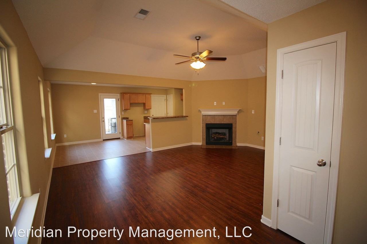 7392 Macon Rd - Photo 2 of 7