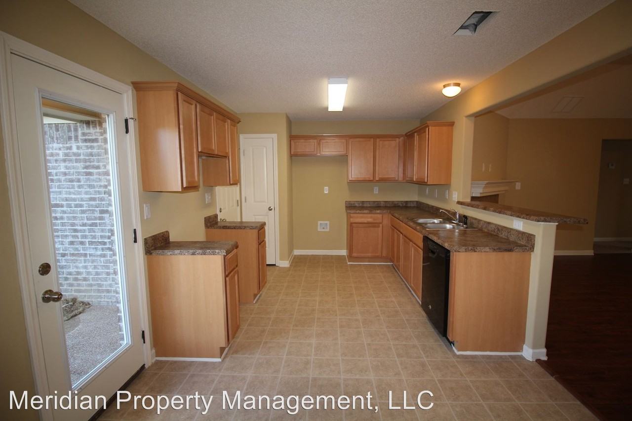 7392 Macon Rd - Photo 3 of 7