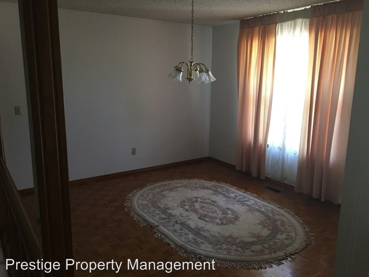 7328 NW 115th St - Photo 3 of 13