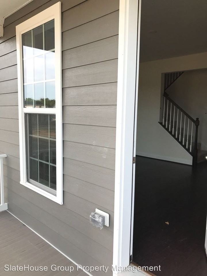 129 Pickering Lane - Photo 2 of 14