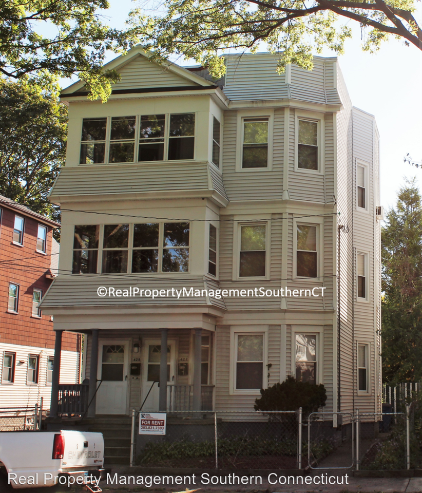 429 Shelton Ave - Photo 2 of 12