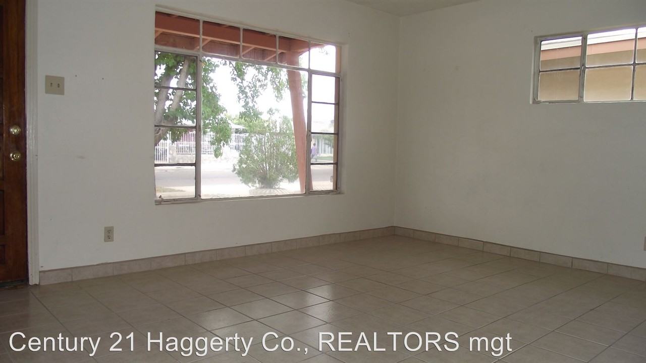 4919 Guadalupe Dr - Photo 3 of 12