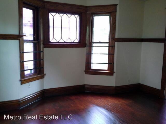 325 E Woodland Ave - Photo 3 of 14