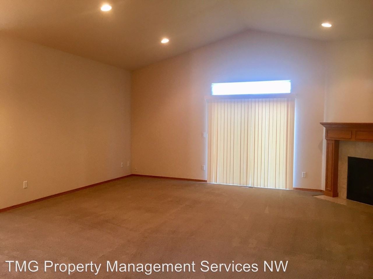 980 Yale Ave - Photo 3 of 23