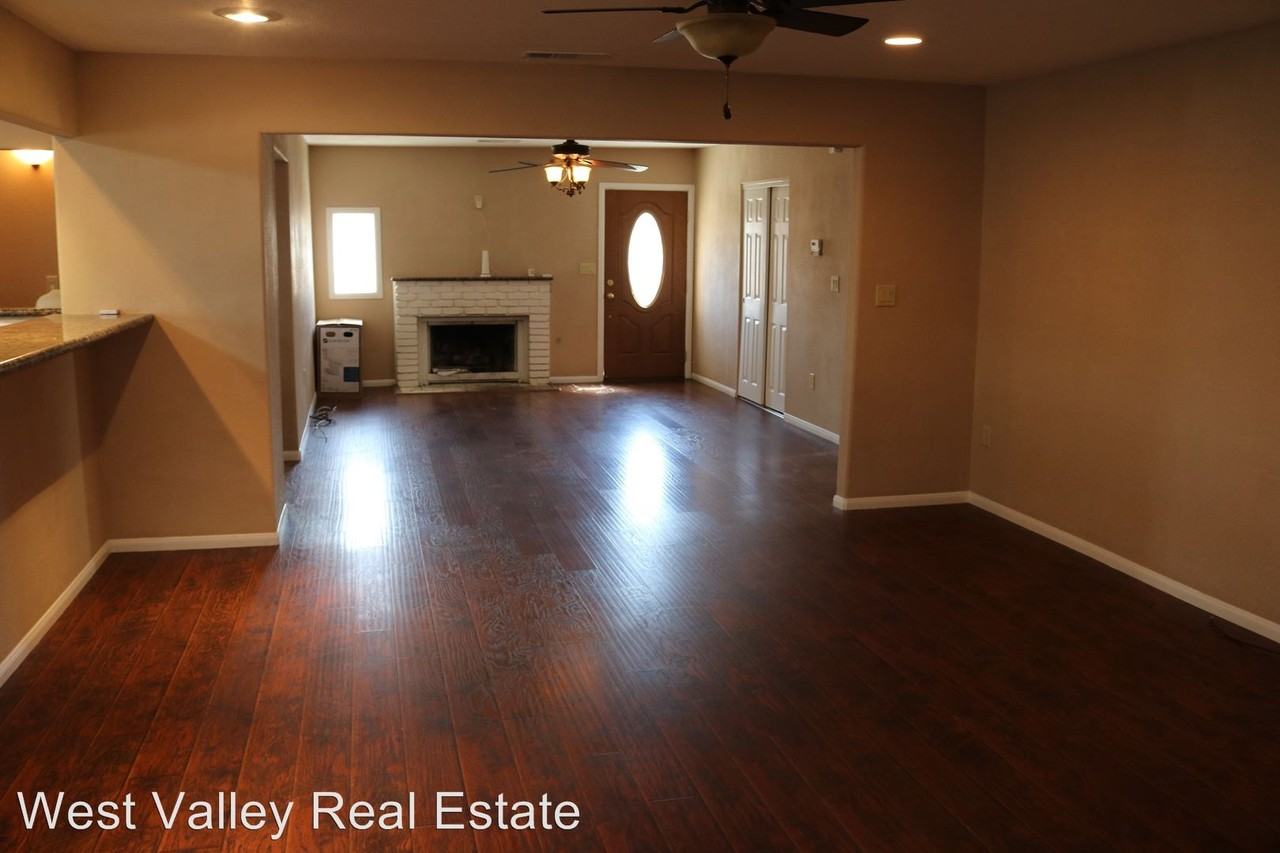 128 Wood St - Photo 2 of 26