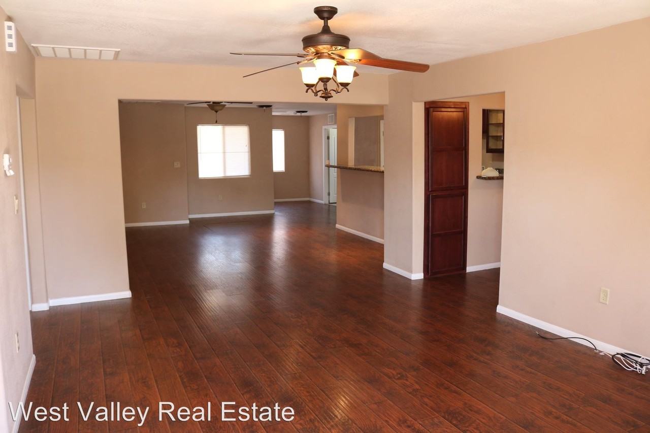 128 Wood St - Photo 3 of 26