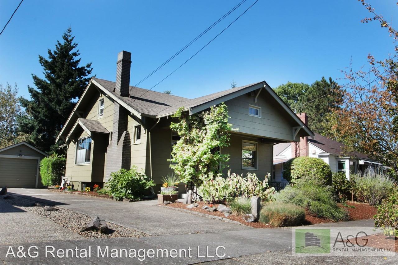 5851 NE 18th Ave - Photo 3 of 36