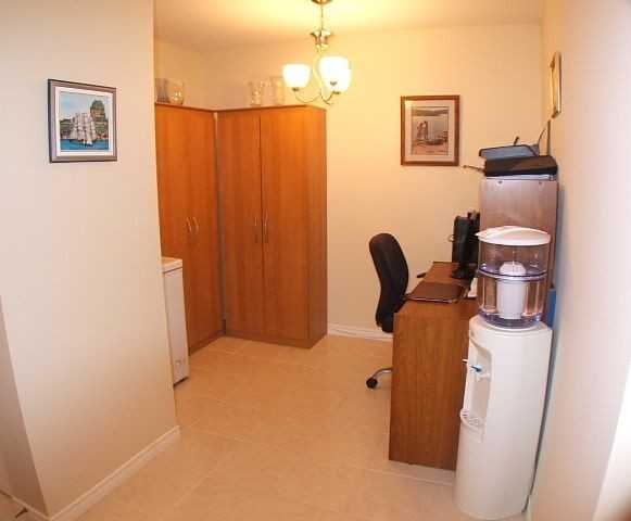 14877 100 Ave - Photo 2 of 10