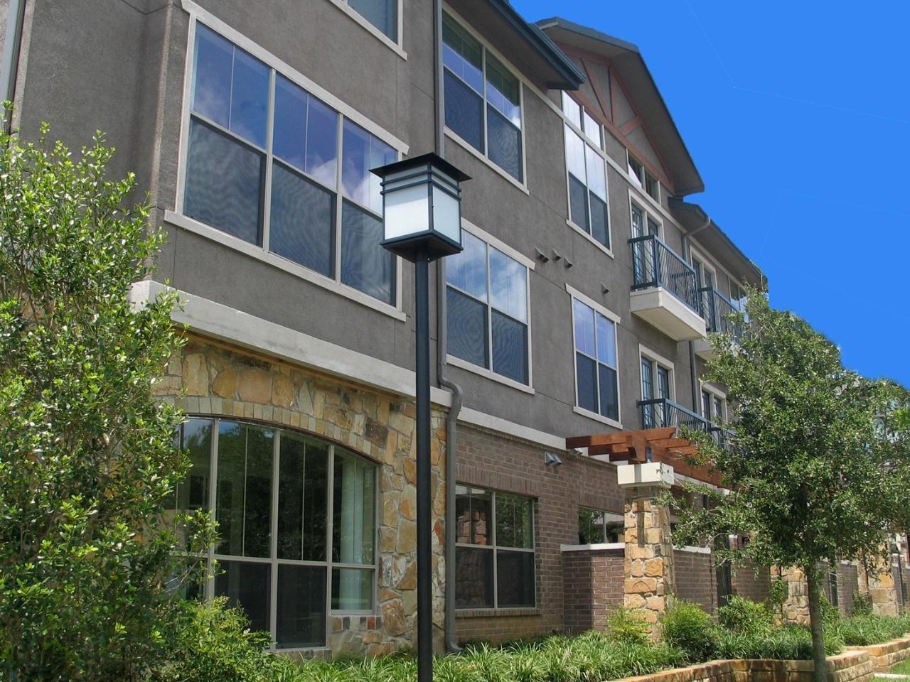 Easton - Photo 2 of 6