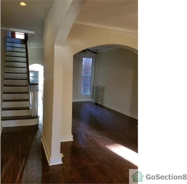 2325 Annapolis Rd - Photo 3 of 17