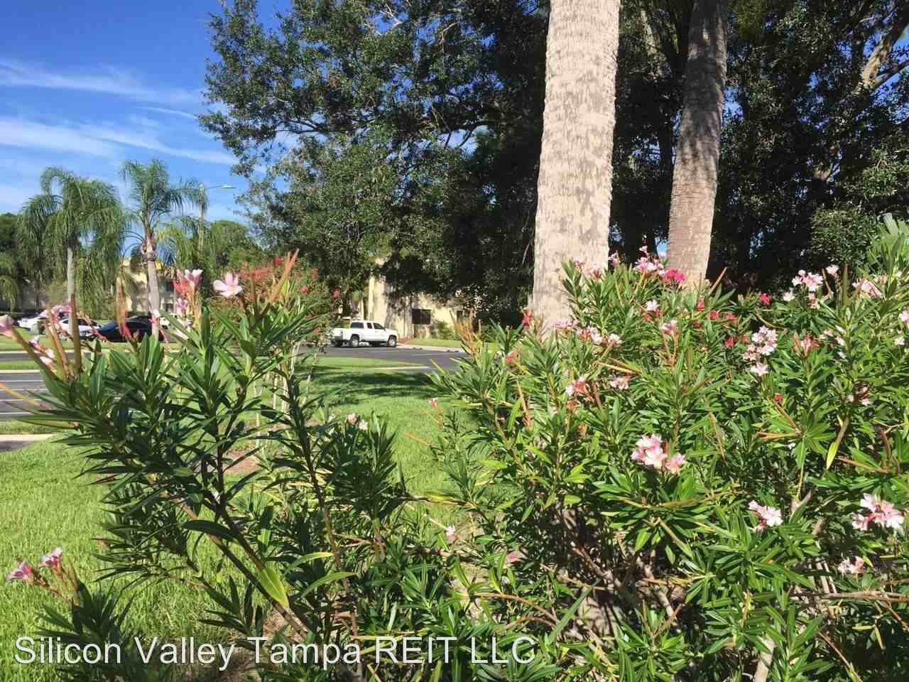 10422 La Mirage Ct - Photo 3 of 19