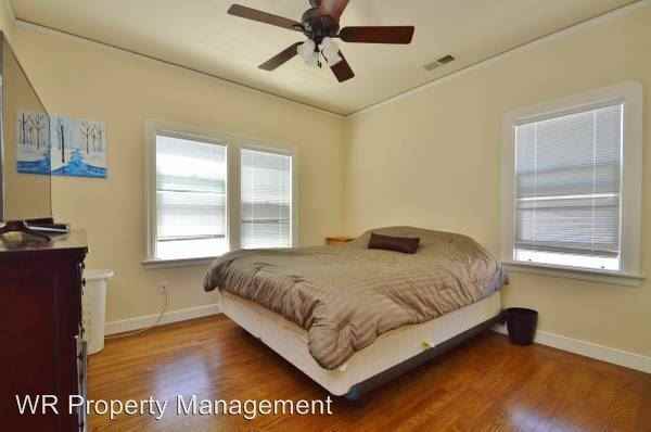 1520 Alhambra Ave - Photo 3 of 12