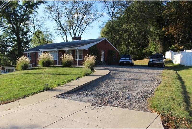 605 Orchard Hill Dr - Photo 2 of 24