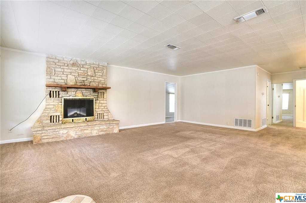 969 Canyon Bend - Photo 3 of 25
