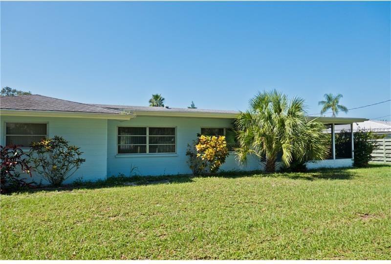 2467 Sunnyside Ln - Photo 2 of 16