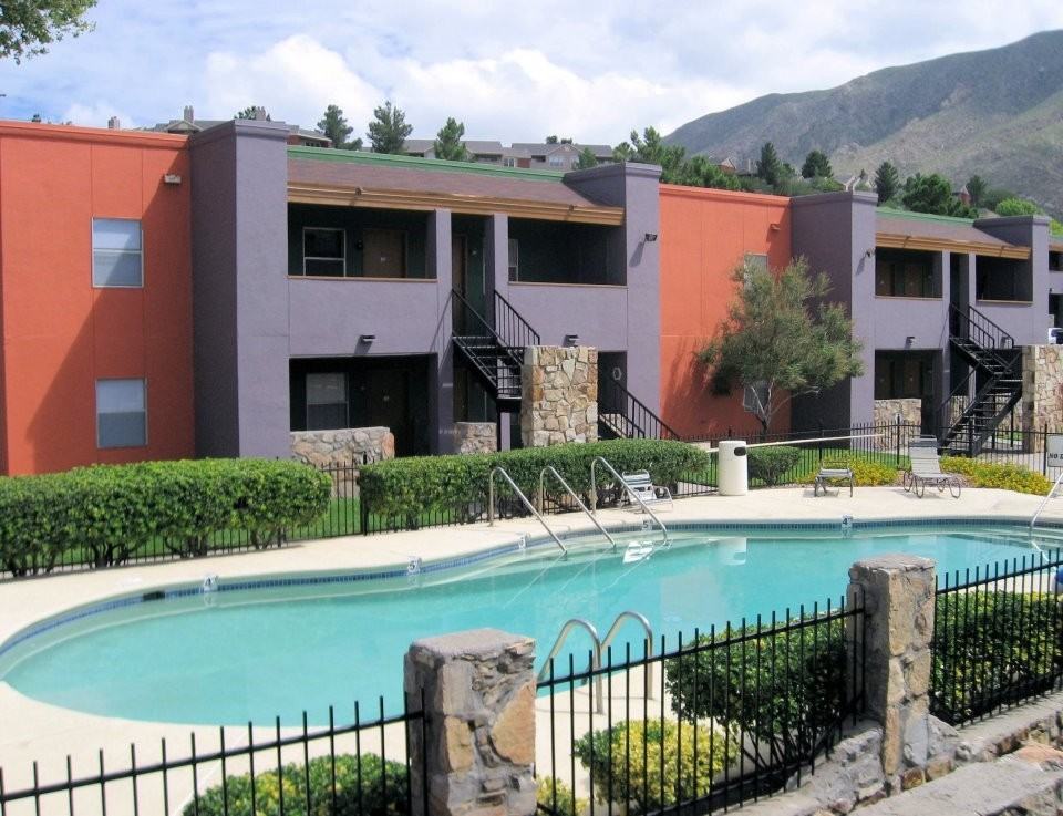 Santa Fe Place - Photo 3 of 4