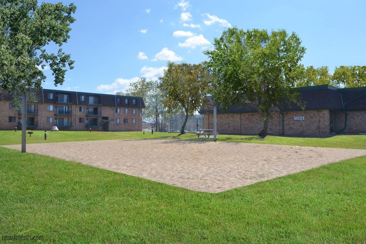 Glen Pond Apartments - Photo 2 of 10