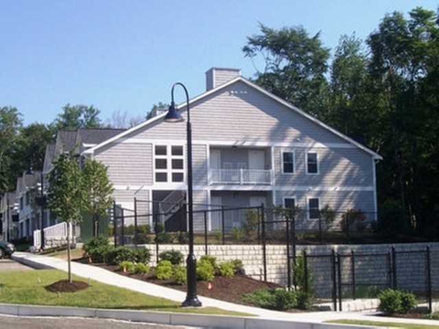 Ledgewood Commons - Photo 3 of 8