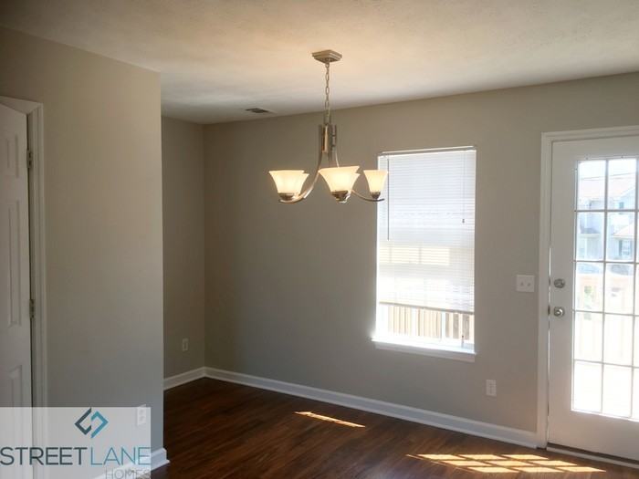 1913 Gulf Breeze Pl - Photo 3 of 10