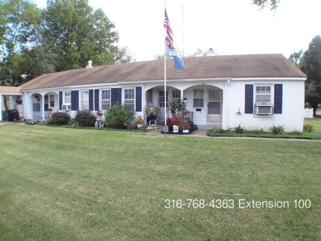 203 Columbia St - Photo 2 of 6