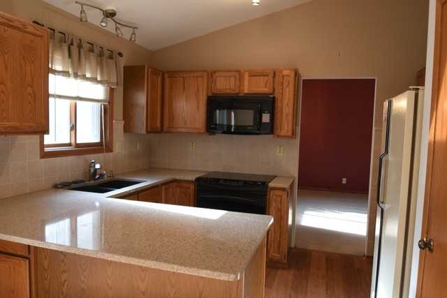 34765 N Oakside Ave - Photo 3 of 24