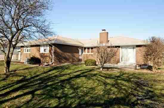 7609 Sequoia Ct - Photo 3 of 14