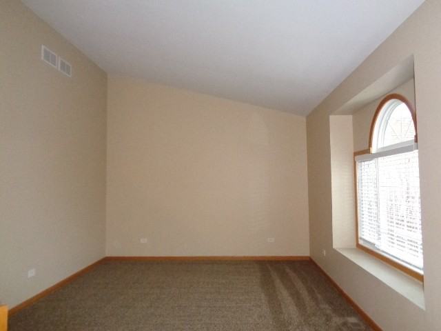 1309 Howland Dr - Photo 3 of 14