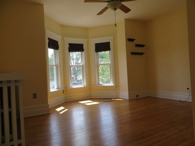 208 Wilder St - Photo 3 of 8